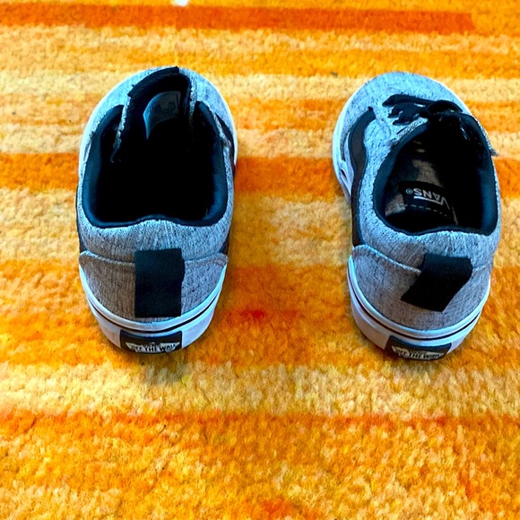 Vans - Picture 3 of 3